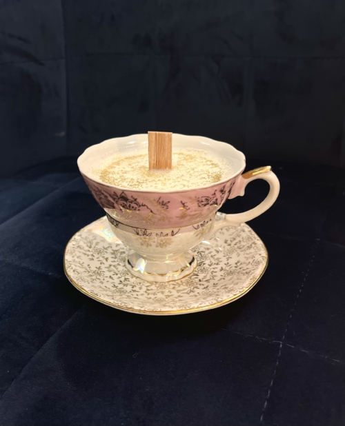 Chandelle tasse vintage qui crépite